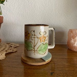 Vintage 70s flower mug